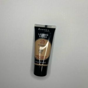 Foundation rimmel